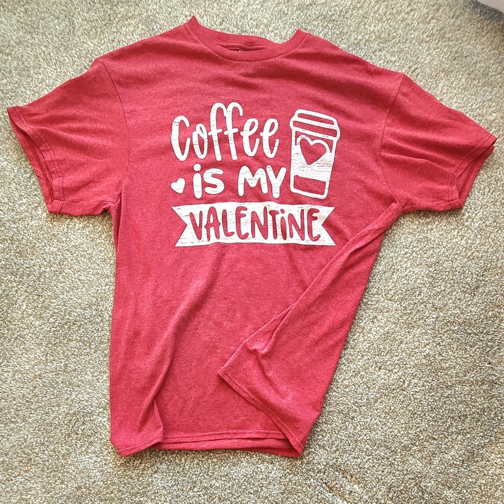 Valentine Graphic tee size Large 💗💗